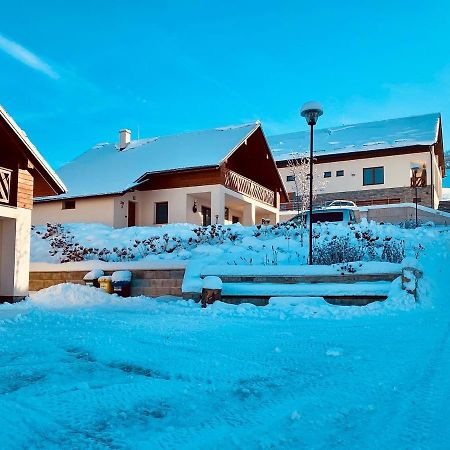 Chaty Krusetnica S Luxusnym Privatnym Wellness Exterior foto